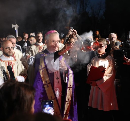 Nadbiskup Kutleša predvodio misno slavlje svetkovine Svih svetih na Mirogoju